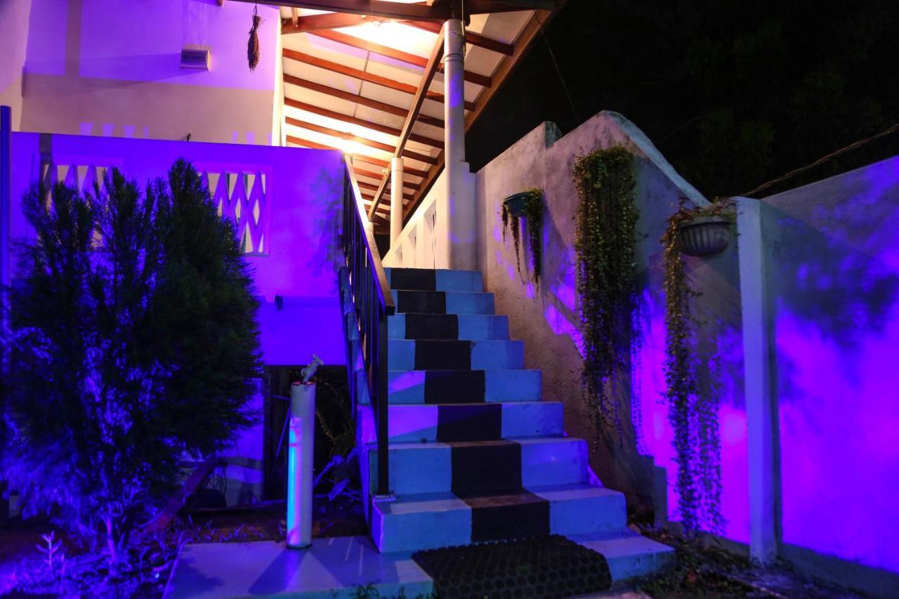 Sajana Ocean Hill Acomodação com café da manhã Mirissa Exterior foto